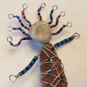 🧜Vintage Wire Wrap Maine WILD WOMAN Beach Stone/Sea Glass/Seed Bead OOAK Brooch